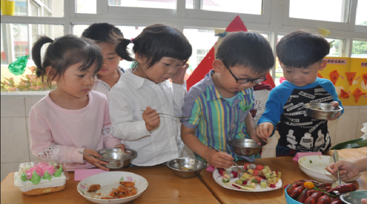 幼儿园儿童餐桌椅的选购知识